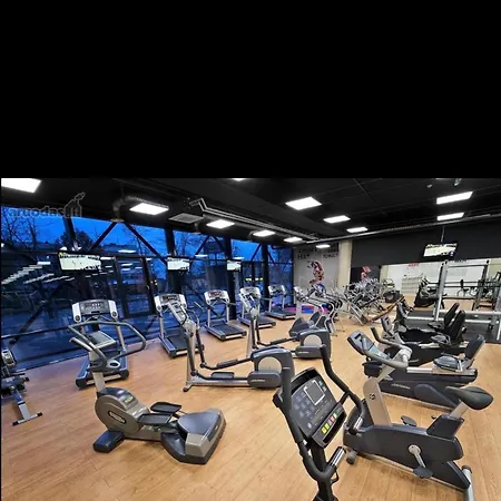 Apartment Uptown In *