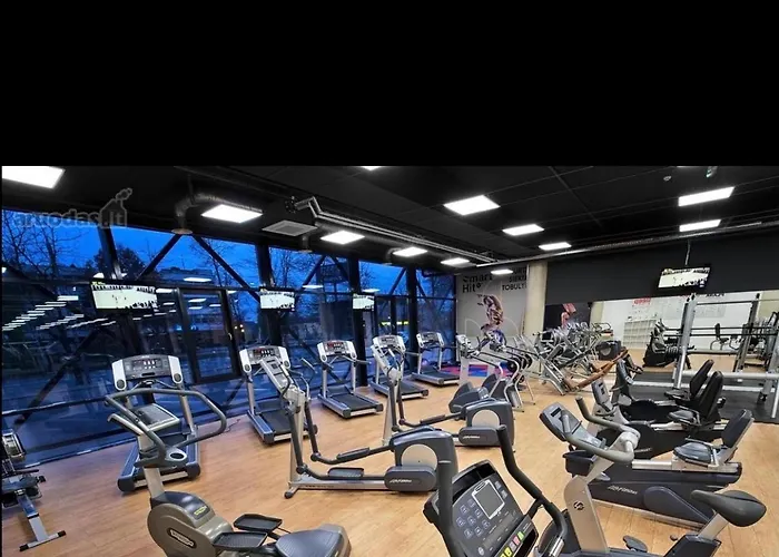 Apartment Uptown In *